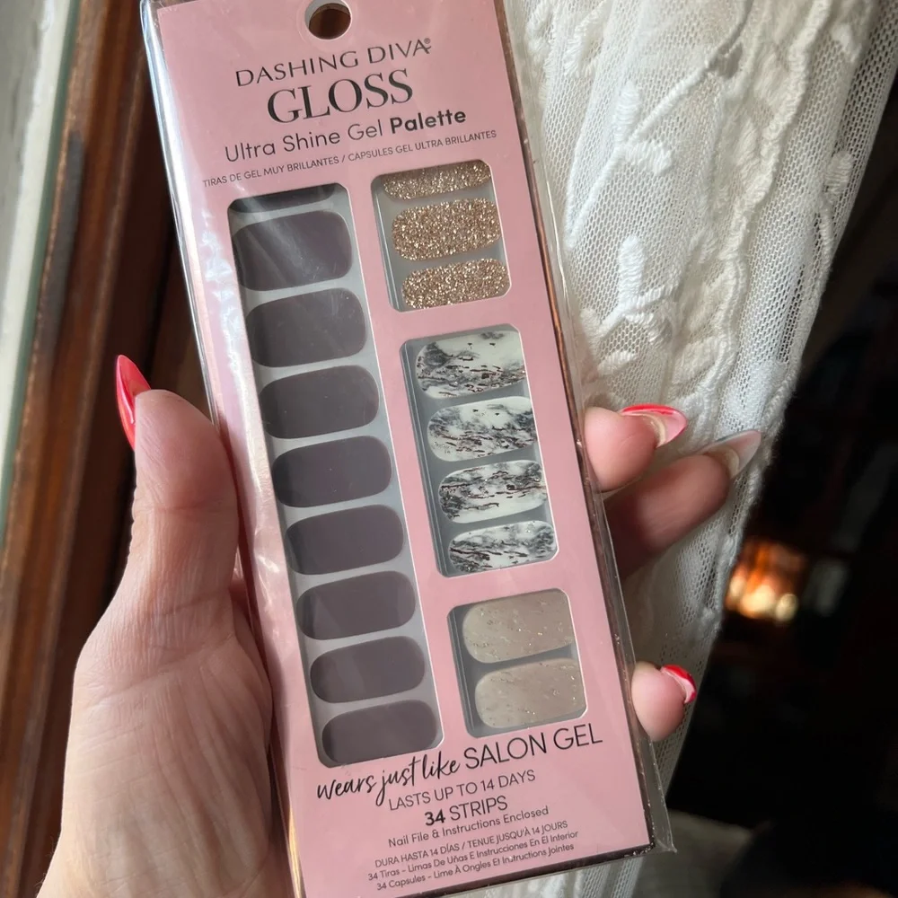 ❤️Dashing Diva Gloss gel palette❤️ - Picture 3 of 5